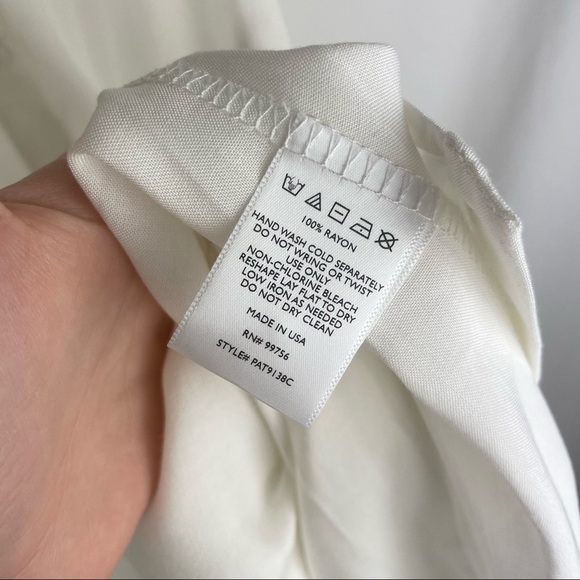 Painted Threads Ivory High-Low Button-Front Blouse - Picture 5 of 9